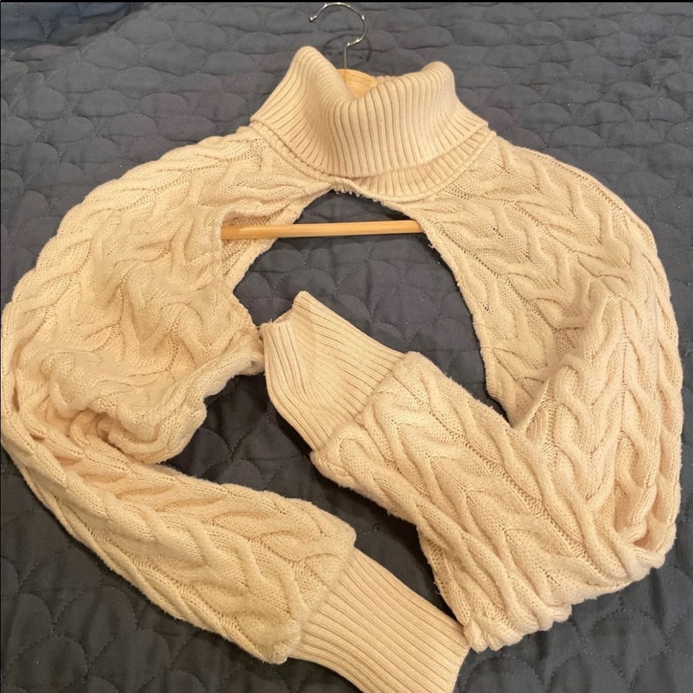 Zara Cable-knit arm warmer